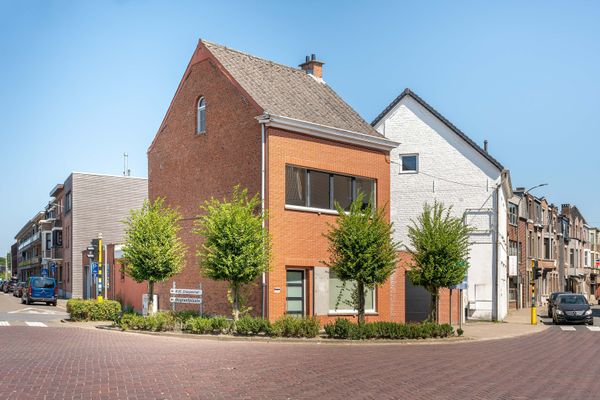 Huis
                                te koop
                                in Burcht