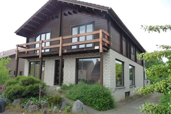 Handelspand met woonst
                            verkocht in Testelt