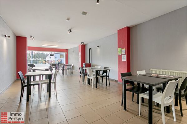 Commercieel te koop / Testelt