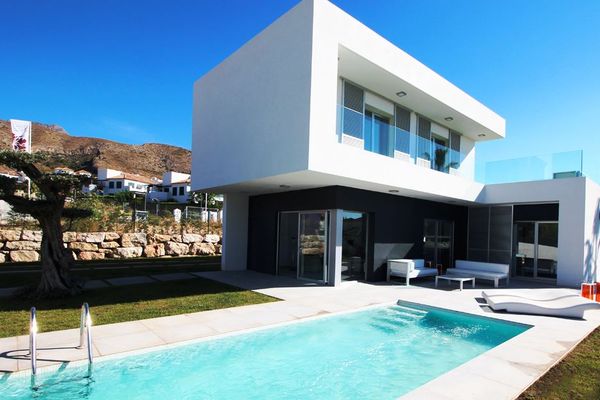 Villa
                                te koop in Finestrat