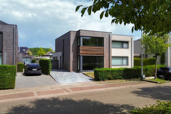 Huis
                                te koop
                                in Hasselt