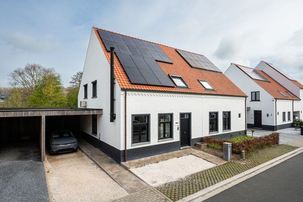 Huis
                                te koop
                                in Moerkerke