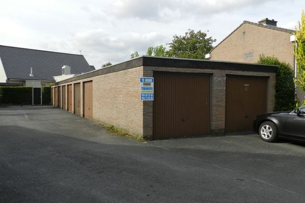 Garage
                            te huur in Beveren-Leie