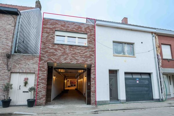 Industrieel
                                verkocht
                                in Deerlijk