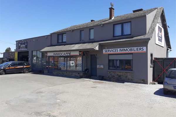 Commercial
                                vendu
                                in Leuze