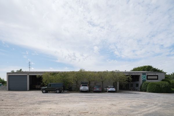 Magazijn
                            verkocht in Lendelede