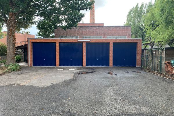 Garage
                                te huur
                                in Tielt