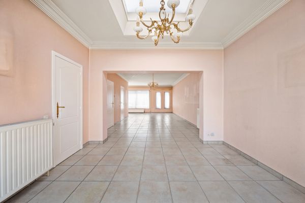 Huis te koop / Lint