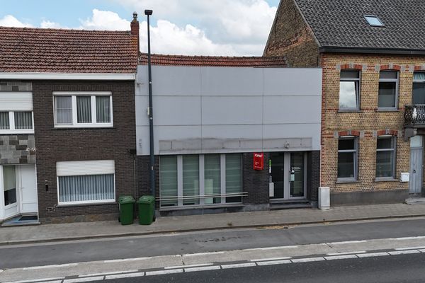 Huis
                                te koop
                                in Woumen