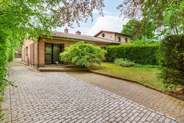 Huis
                            te koop in Schilde