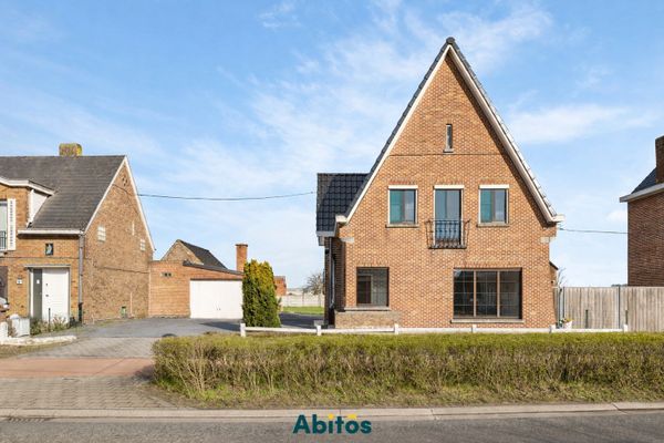 Huis
                                te koop
                                in Beervelde