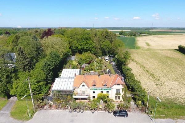 Usage mixte
                            a vendre in Nandrin
