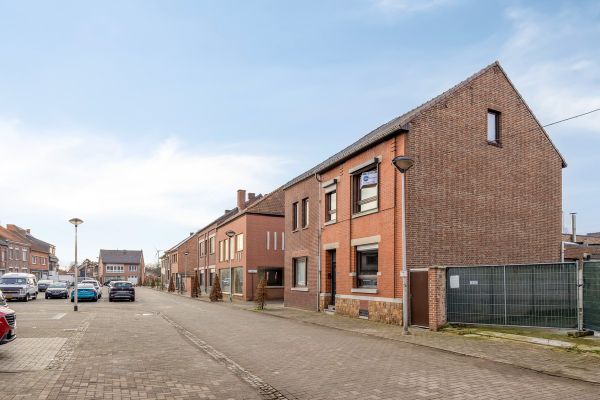 Huis
                                te koop
                                in Riemst
