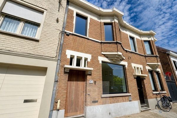 Huis
                                verkocht
                                in Waregem