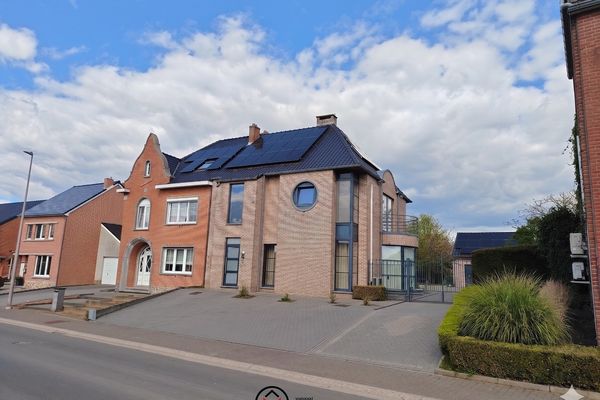 Estate main image