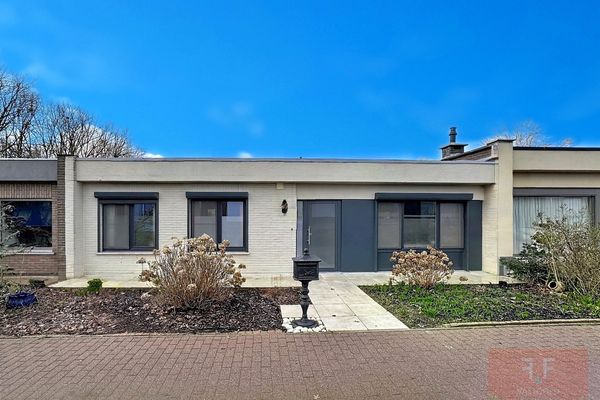 Huis
                                te koop
                                in Zottegem