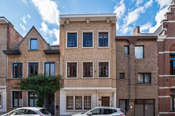Gemengd gebouw
                            te koop in Sint-Truiden