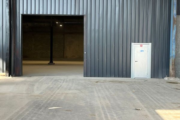 Entrepôt
                            a louer in Hautrage