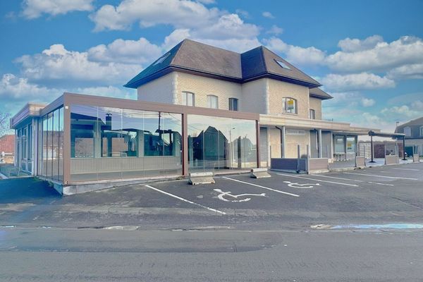 Commercieel
                                te koop
                                in Torhout