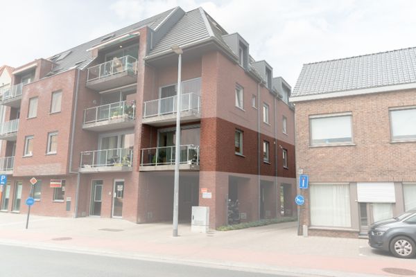 Estate main image