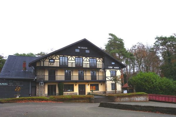 Bedrijfsgebouw
                            te koop in Heusden-Zolder