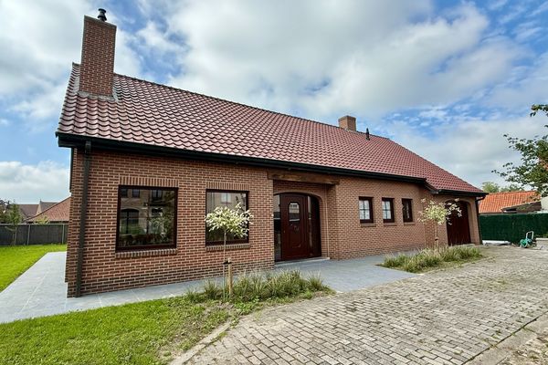 Huis
                                verhuurd
                                in Beerst