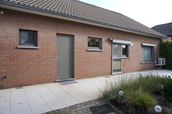 Huis te huur / Paal