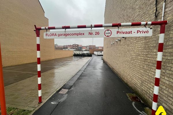 Garage a vendre / La Panne