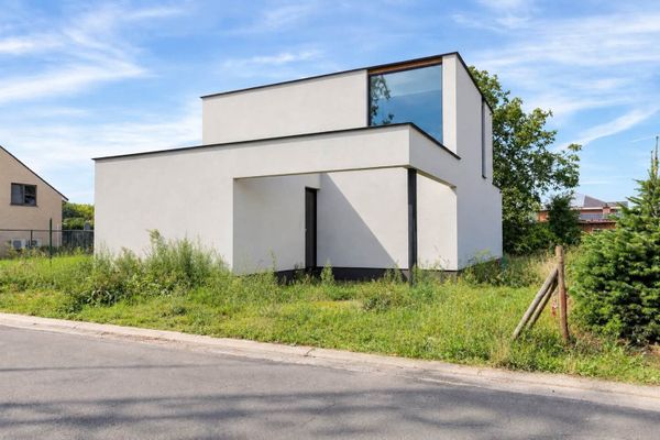 Huis
                                te koop
                                in Bilzen-Hoeselt