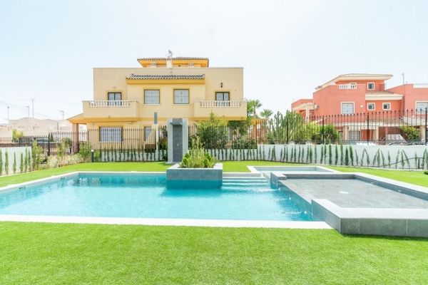 Huis te koop / Los Balcones