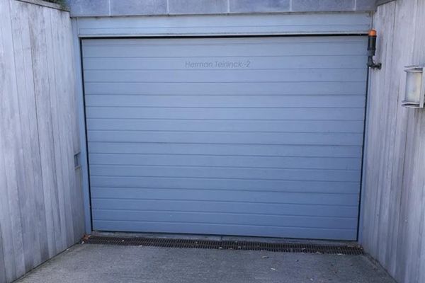 Garage
                                verhuurd in Sint-Idesbald