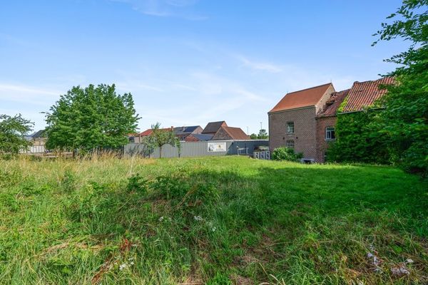 Grond
                            te koop in Sint-Truiden
