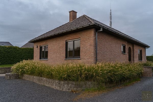 Huis
                                verhuurd
                                in Kruishoutem