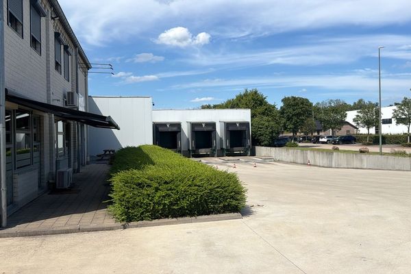 Industrieel te koop / Maasmechelen