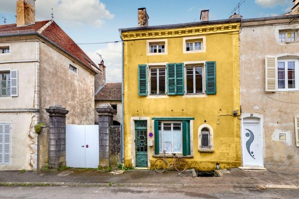 Commercieel te koop / Champlitte