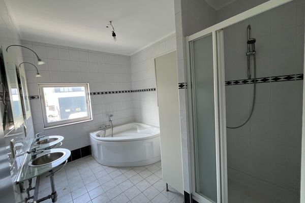 Industrieel te koop / Genk