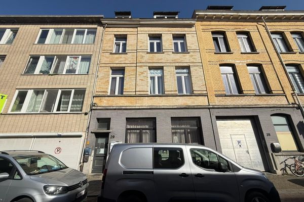 Opbrengsteigendom
                            te koop in Merksem