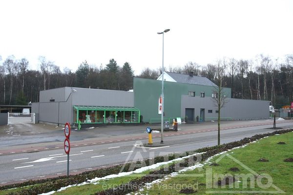 Bedrijfsgebouw
                            te koop in Houthalen-Helchteren