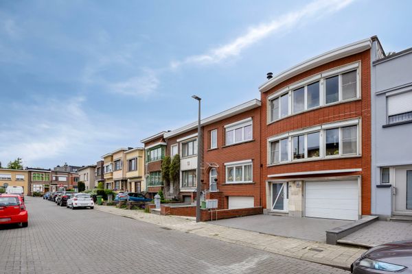Estate main image