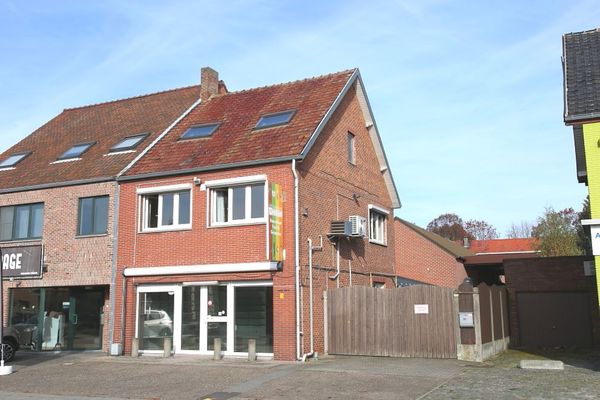 Handelspand met woonst
                            te koop in Zonhoven
