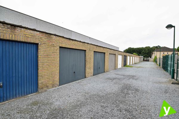 Garage te koop in Eeklo