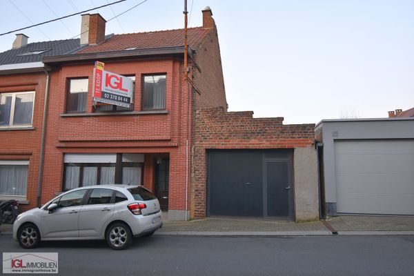 Estate main image