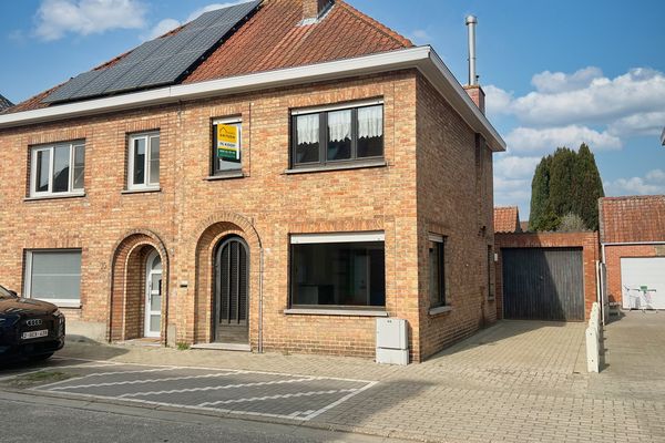 Huis
                                te koop
                                in Loppem