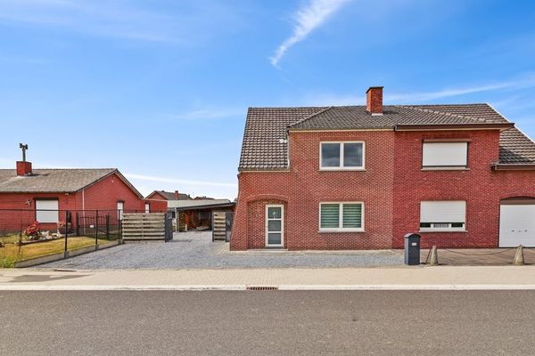 Huis
                            te koop in Nieuwerkerken