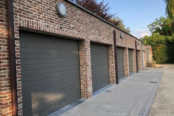 Garage
                                verhuurd in Koningshooikt