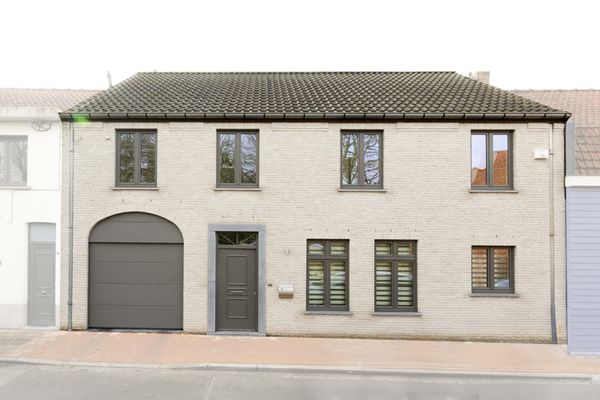 Huis
                                verkocht
                                in Meulebeke