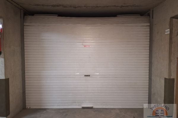 Garage
                            verhuurd in Nieuwpoort