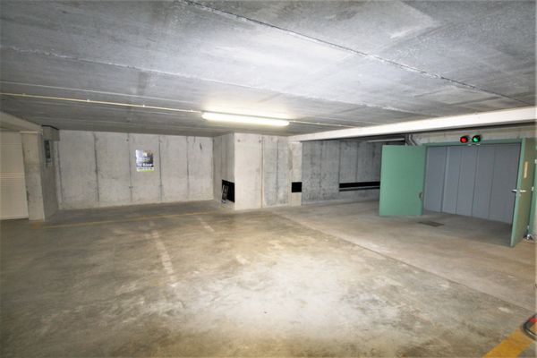 Garage
                            a vendre in Sint-Idesbald