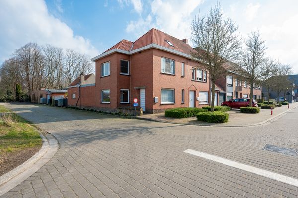 Huis
                                verkocht
                                in Adegem