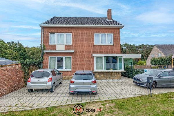 Estate main image